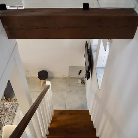 Pod Srebrnym Jeleniem Apartment *